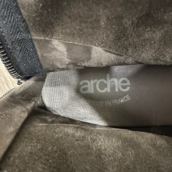 Arche France Calfskin Suede Leather Ankle Boots Taupe Gray Wedge Zip Booties 8.5 - Picture 9 of 9